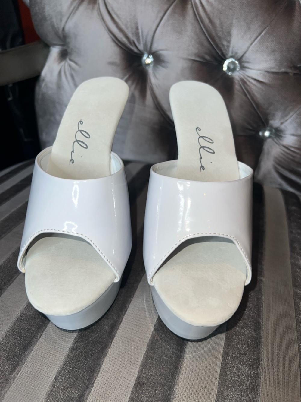 ⨠Dazzling Ellie White Patent Platform Slides ⨠- Picture 6 of 8